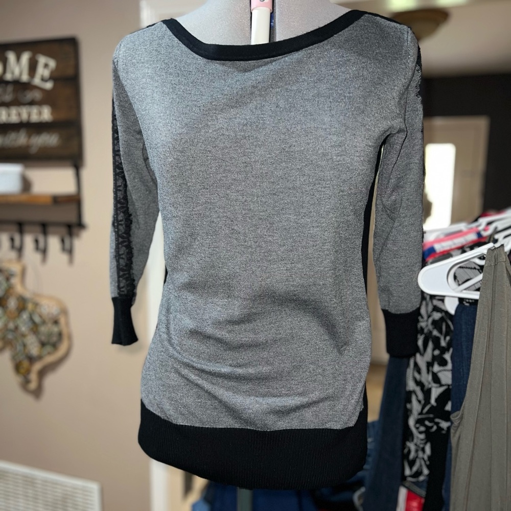Black and great sweater with lace sleeve detail